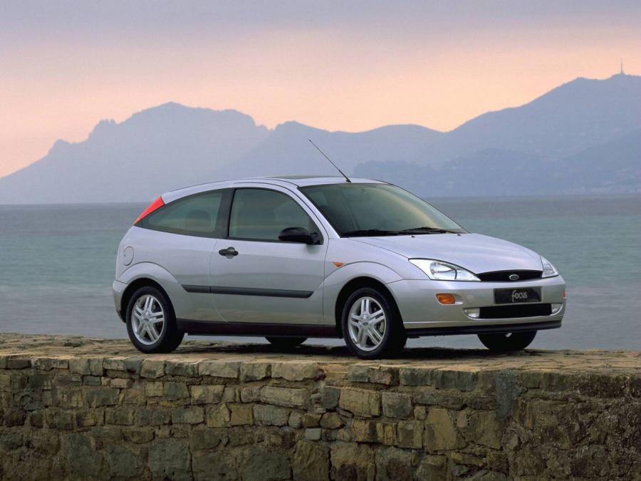  Ford Focus 3-Door 1998 года  (фото 7 из 21)